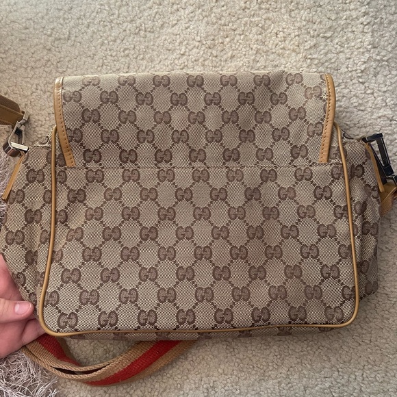 AUTHENTIC GUCCI front pocket web crossbody flap - Picture 5 of 7